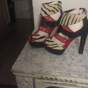 Had surgery on his foot not Into stilettos